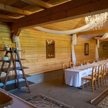 Hotel U Zámečku *